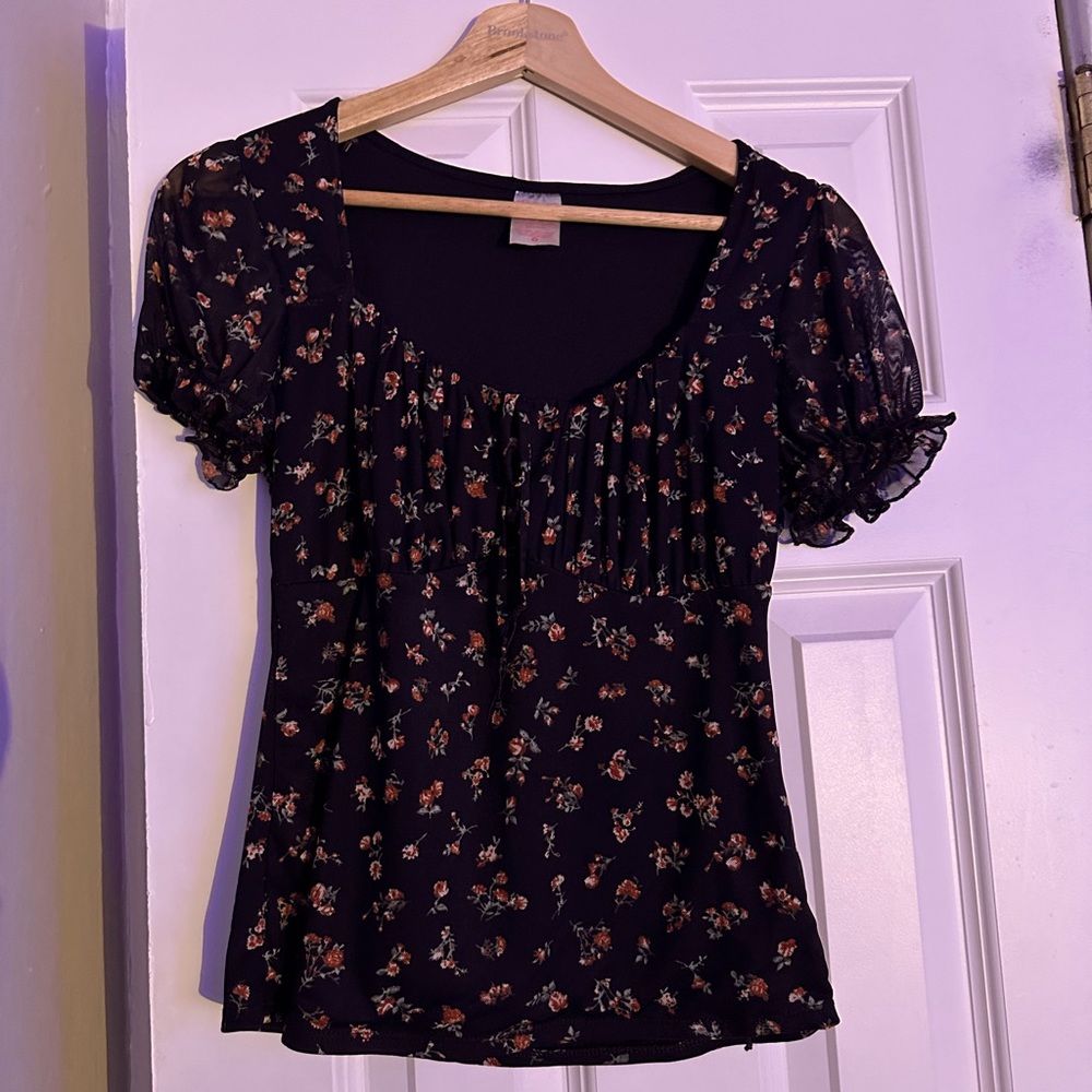 Small floral top